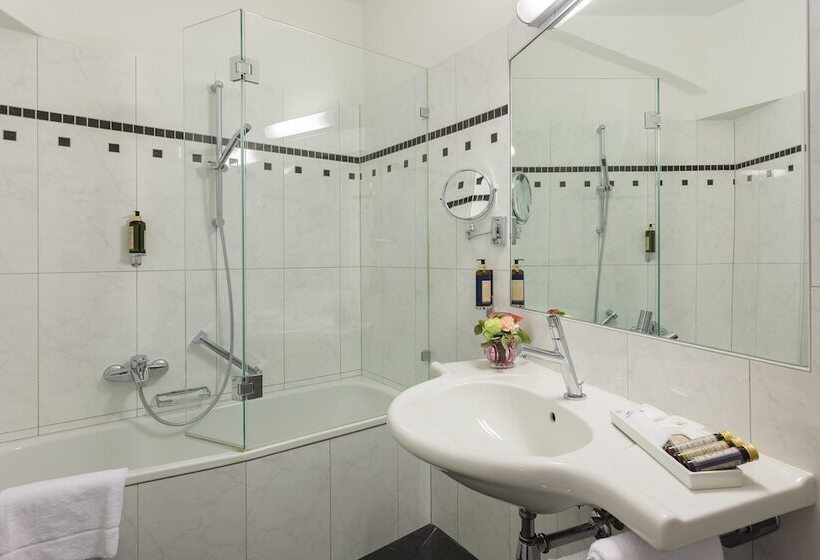 اتاق اکونومی, Wandl