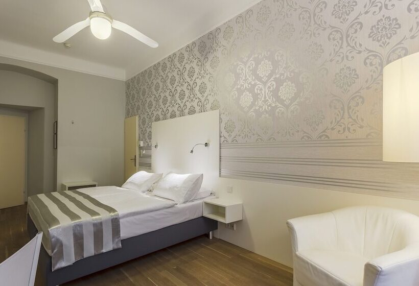 اتاق اکونومی, Wandl