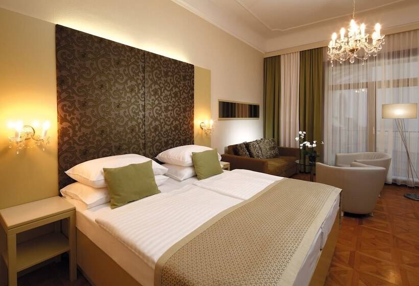 اتاق سوپریور, Wandl