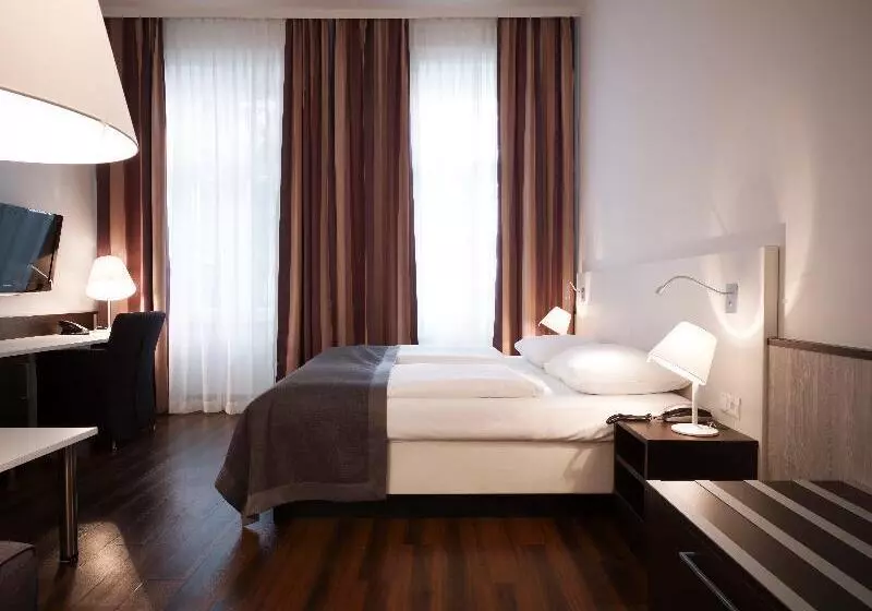 Chambre Deluxe, Zipser