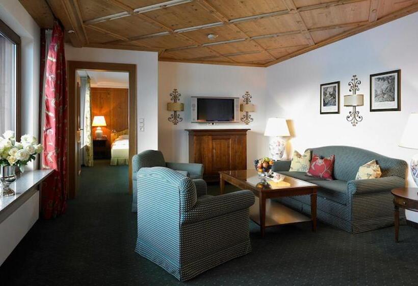 جناح مزوَّد بشرفة, Zürserhof