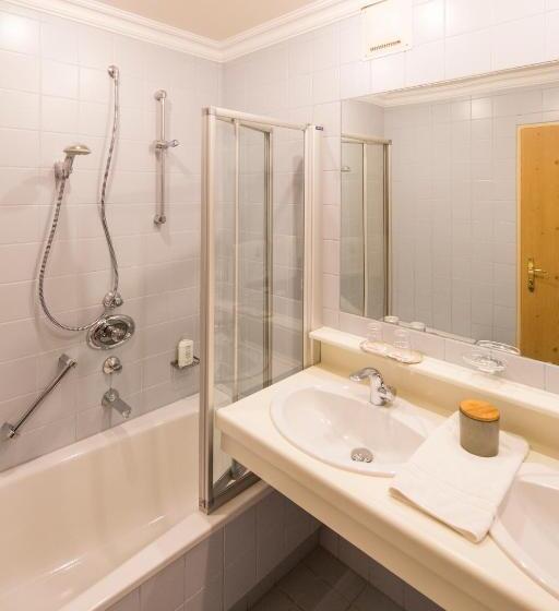 غرفة قياسية مزوَّدة بشُرفة, Zum Schwarzen Bären