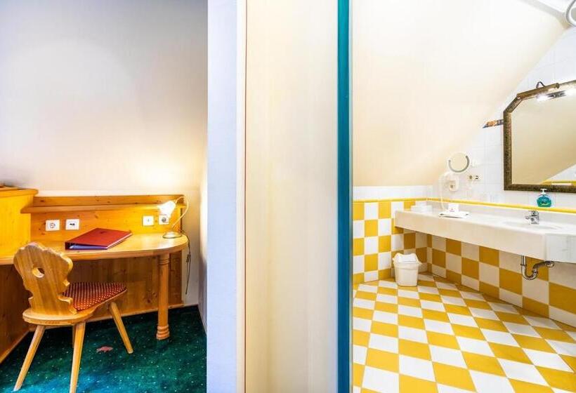 غرفة قياسية, Zum Schwarzen Bären