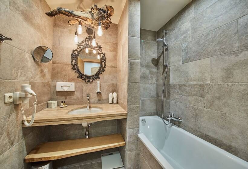 Люкс, Dorfhotel Glücksschmiede