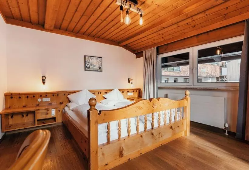 2 Bedroom Suite with Balcony, Glücksschmiede   Hinterglemm