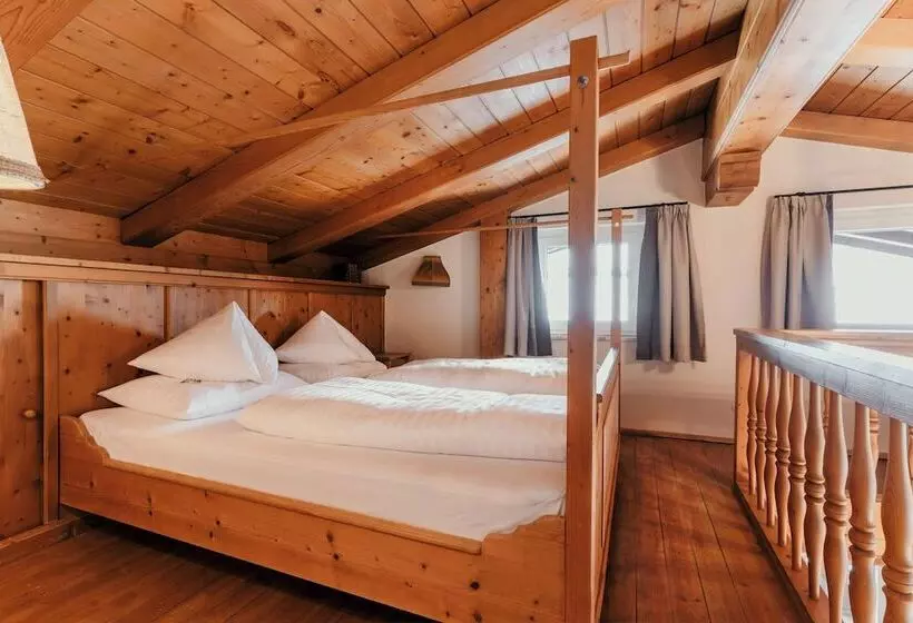 2 Bedroom Suite with Balcony, Glücksschmiede   Hinterglemm