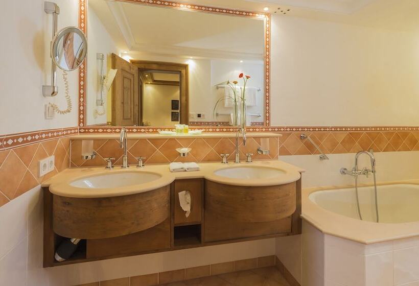 غرفة قياسية, Zur Tenne