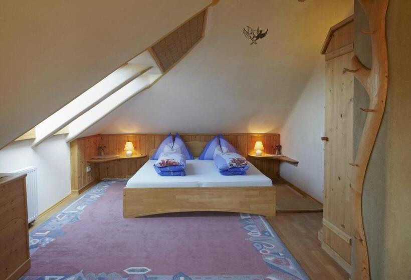 חדר משפחתי, Biolandhaus Arche