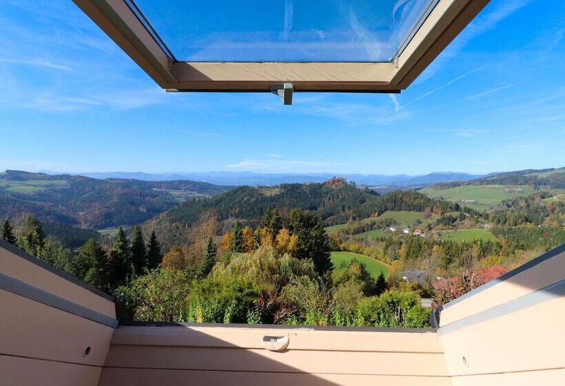 חדר משפחתי, Biolandhaus Arche