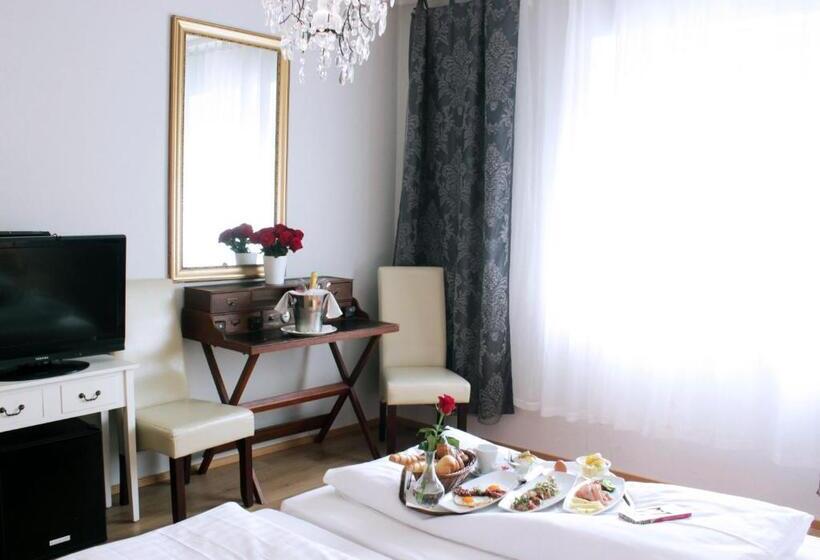 Номер Стандарт, Stadthotel Restaurant Auerhahn