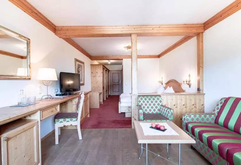 ジュニアスイート, Superior Hotel Alpenhof