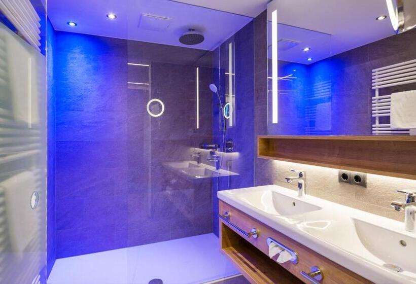 수피리어 스위트, Superior Hotel Alpenhof