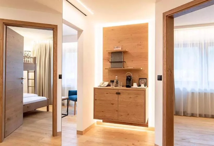 スイート（家族用）, Superior Hotel Alpenhof