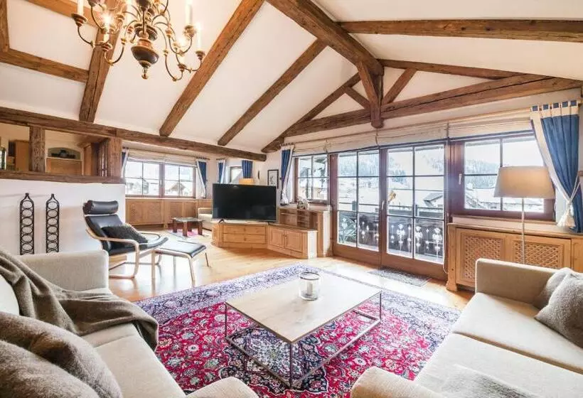 マウンテンビュースイート, Superior Hotel Alpenhof