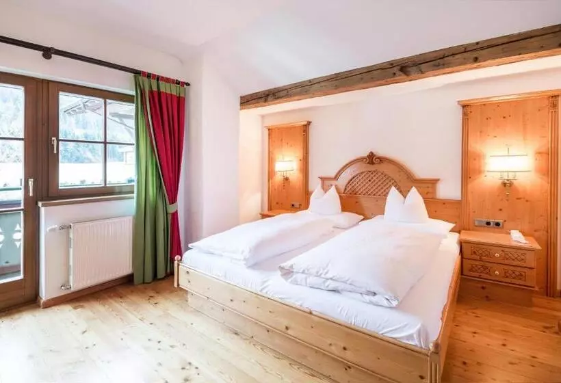 マウンテンビュースイート, Superior Hotel Alpenhof