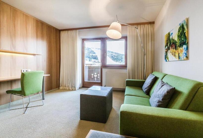 디럭스 주니어 스위트, Superior Hotel Alpenhof