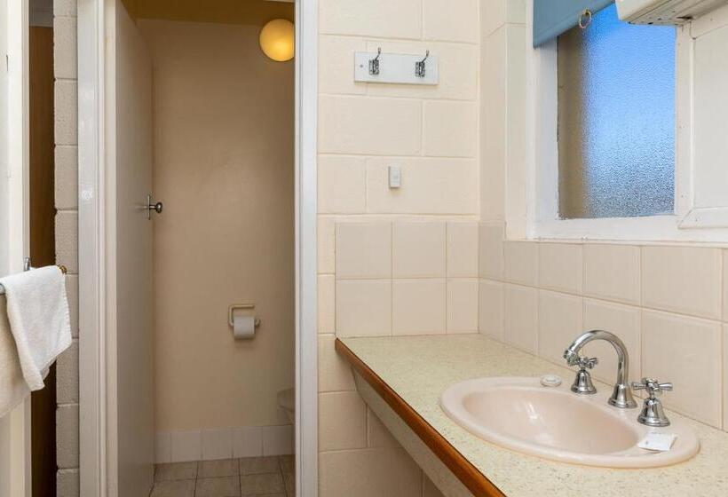 غرفة قياسية رباعية, Blue Seas Motel