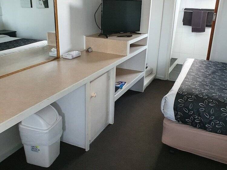 ファミリールーム, Budget On The Lake