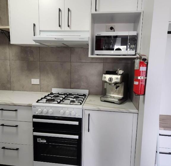 ハイドロマッサージバス付きスイート, Budget On The Lake