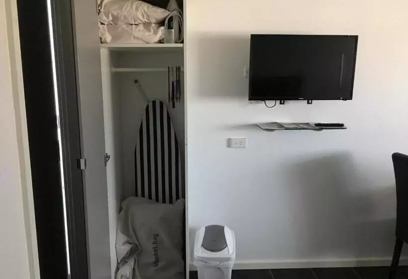 اتاق استاندارد با تخت دو نفره بزرگ, Budget On The Lake
