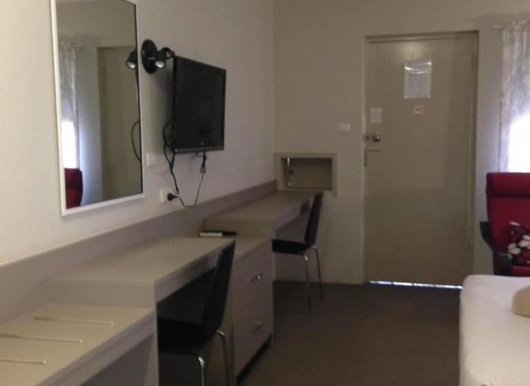 חדר דלוקס, Casino Motor Inn