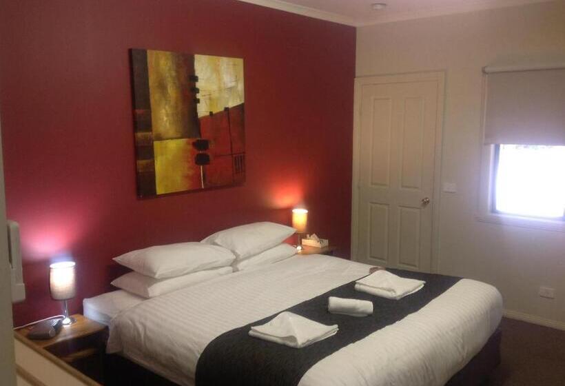 스탠다드 룸 킹사이즈 침대, Coach House Inn