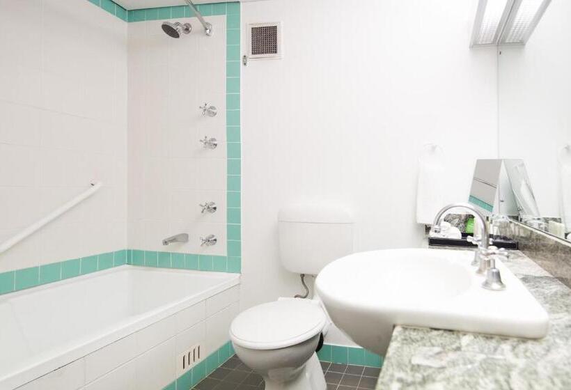 חדר סטנדרט שתי מיטות זוגיות, Holiday Inn Parramatta, An Ihg