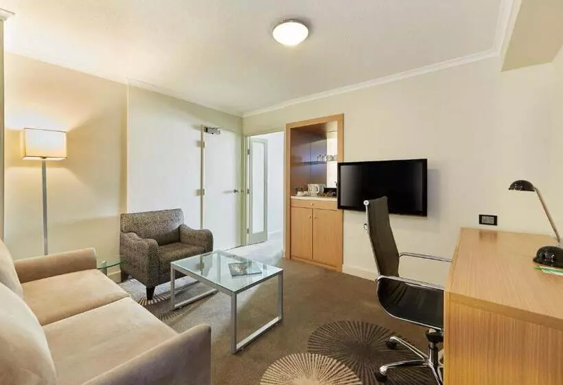 ハイドロマッサージバス付きスイート, Holiday Inn Parramatta, An Ihg