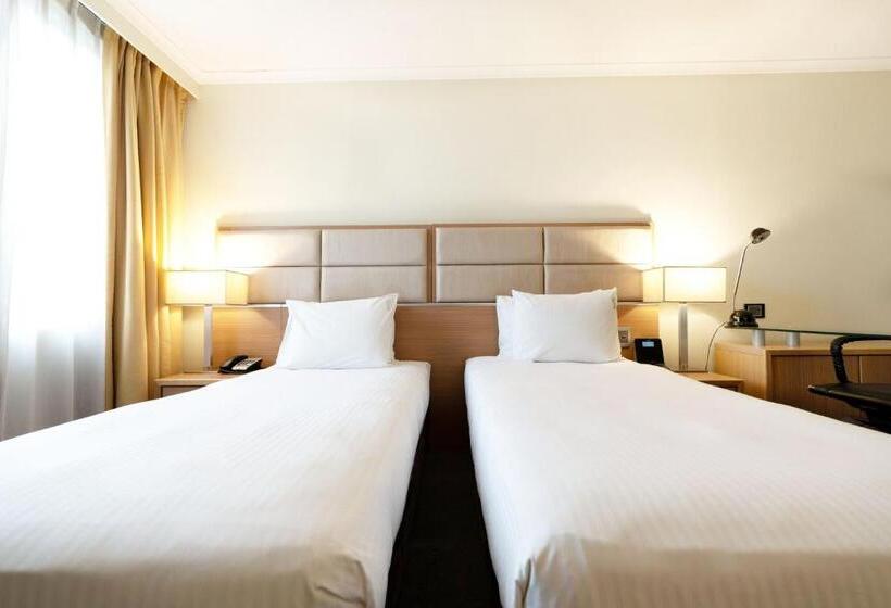 חדר סטנדרט מותאם לאדם עם מוגבלויות, Holiday Inn Parramatta, An Ihg