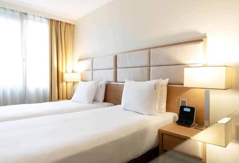 חדר סטנדרט מותאם לאדם עם מוגבלויות, Holiday Inn Parramatta, An Ihg