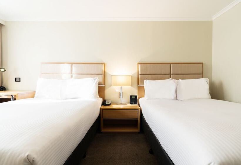 스탠다드 룸 더블 침대 2개, Holiday Inn Parramatta, An Ihg