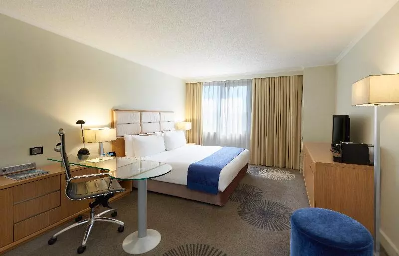 キングサイズベッドのスタンダードルーム, Holiday Inn Parramatta, An Ihg