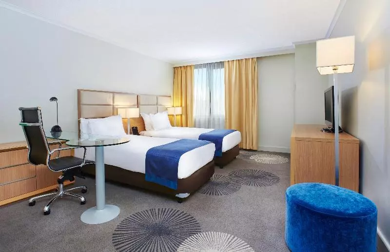 キングサイズベッドのスタンダードルーム, Holiday Inn Parramatta, An Ihg