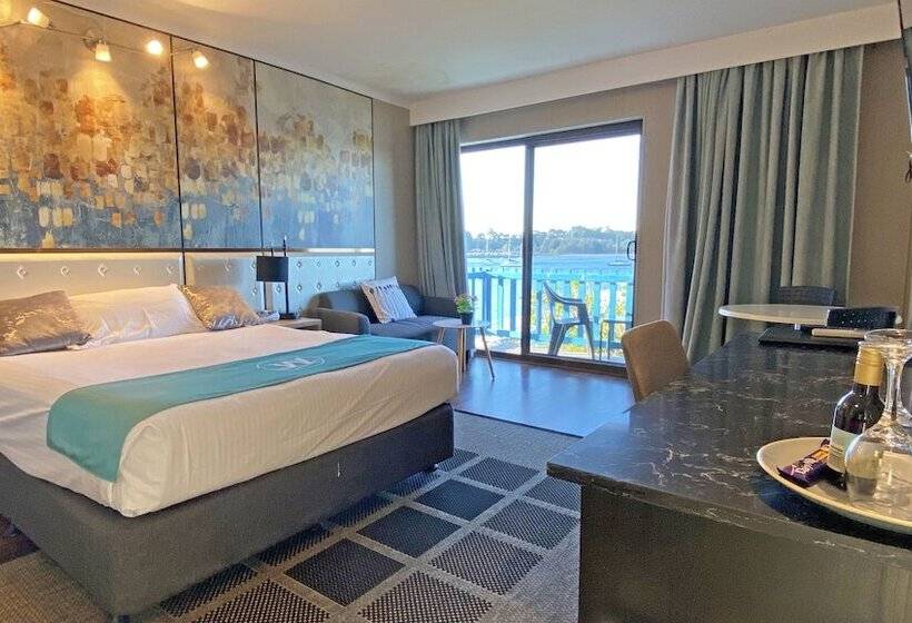 スタンダードルーム, Mariners On The Waterfront