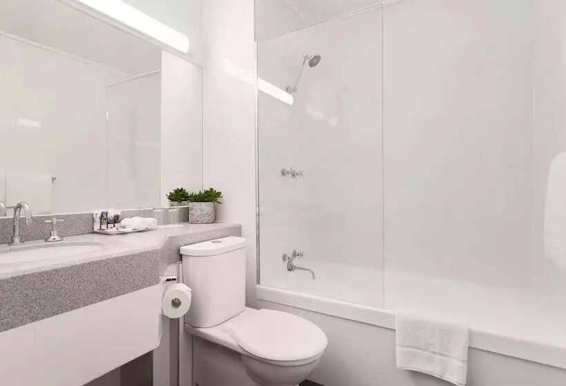 Premium Room, Mercure Melbourne Albert Park