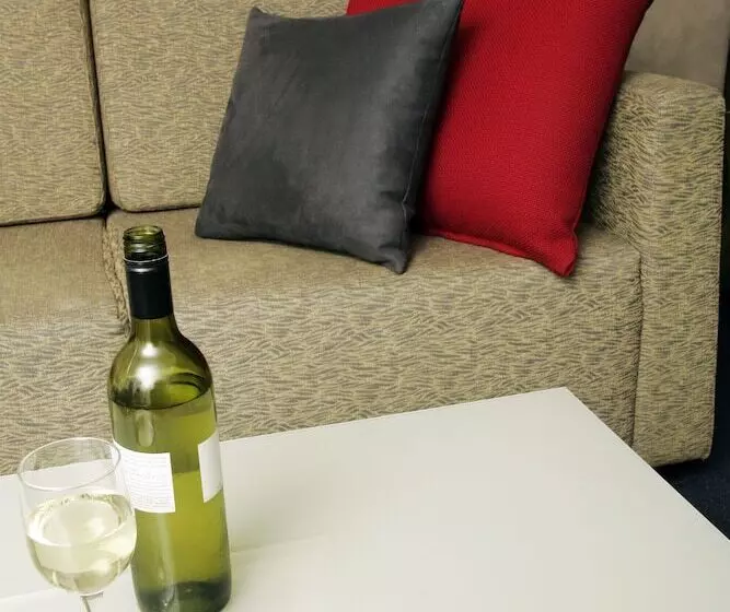 Premium Room, Mercure Melbourne Albert Park