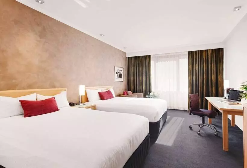 Premium Room, Mercure Melbourne Albert Park