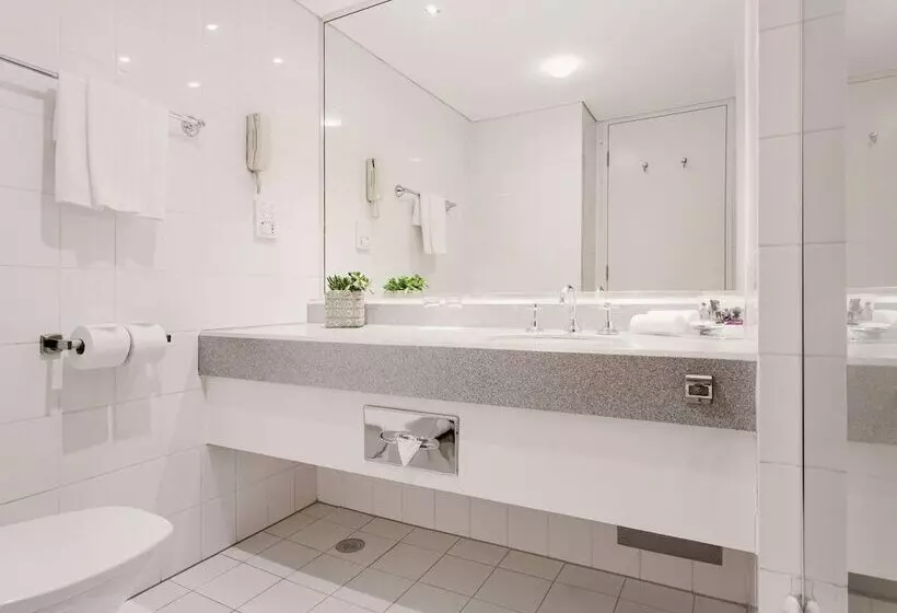 Prestige Room, Mercure Melbourne Albert Park