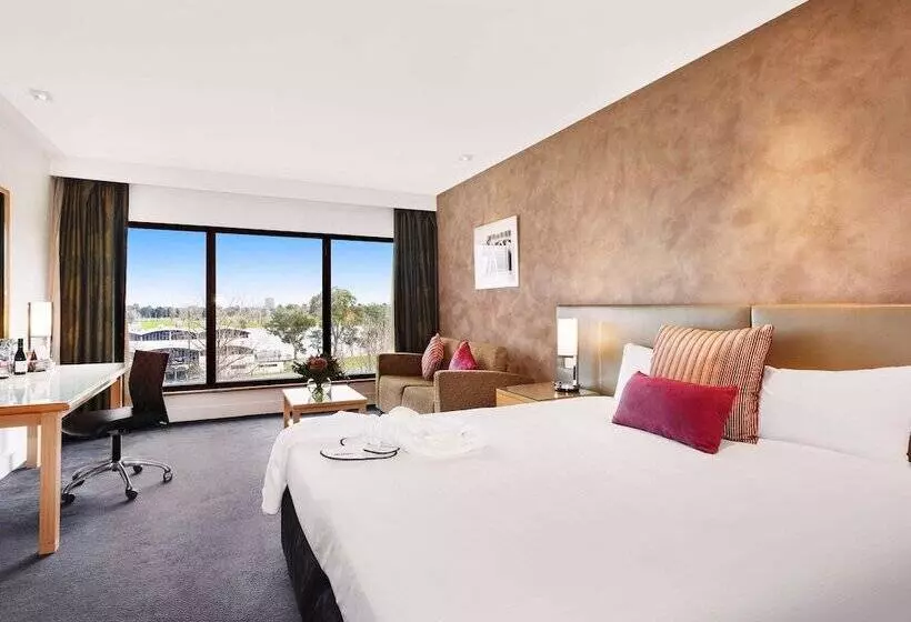 Prestige Room, Mercure Melbourne Albert Park