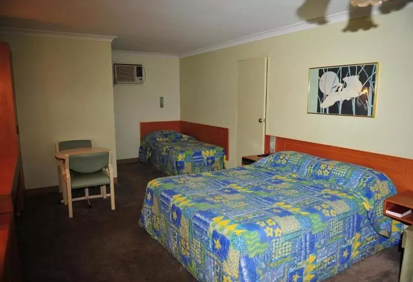 Perhehuone, Mildura Plaza Motor Inn