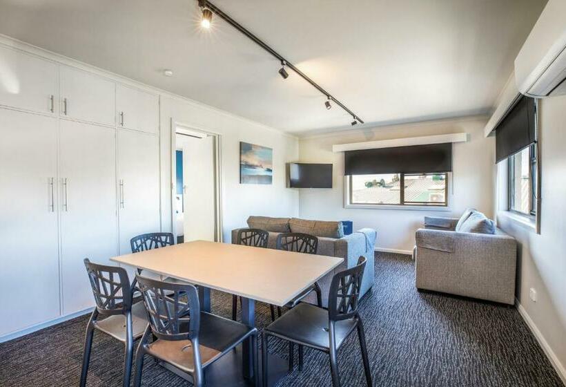 带3个卧室的公寓, Nightcap At Riverside