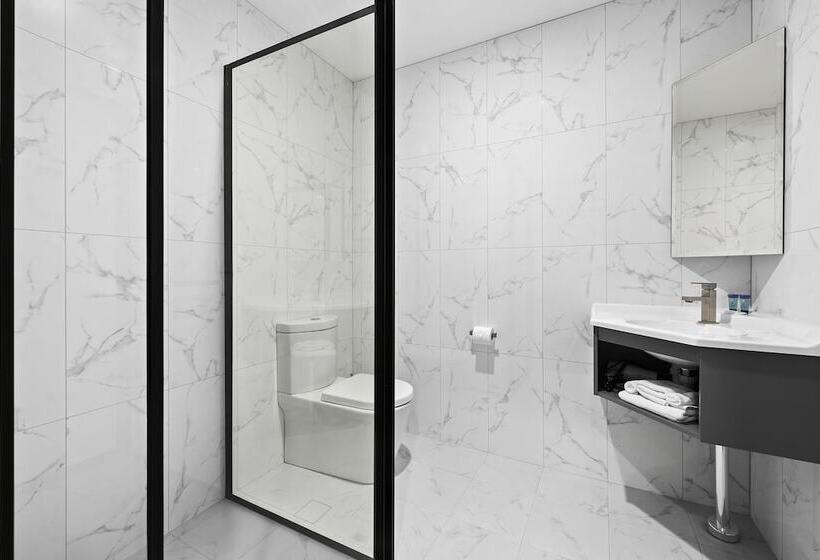 Семейный Номер, Palm Court Motor Inn