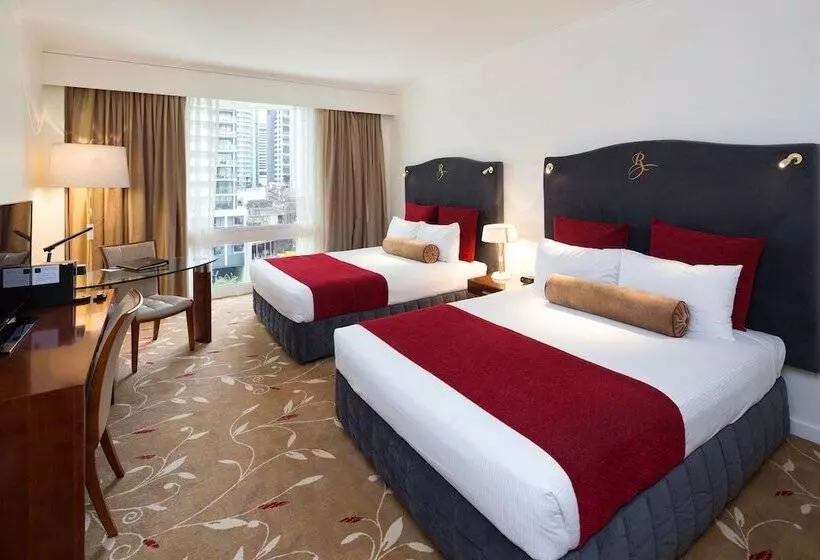 اتاق لوکس با چشم‌انداز شهر, Royal On The Park