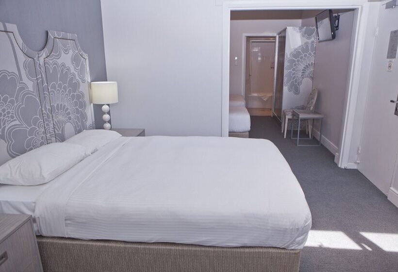 家庭间, Savoy Double Bay