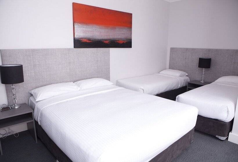 家庭间, Savoy Double Bay