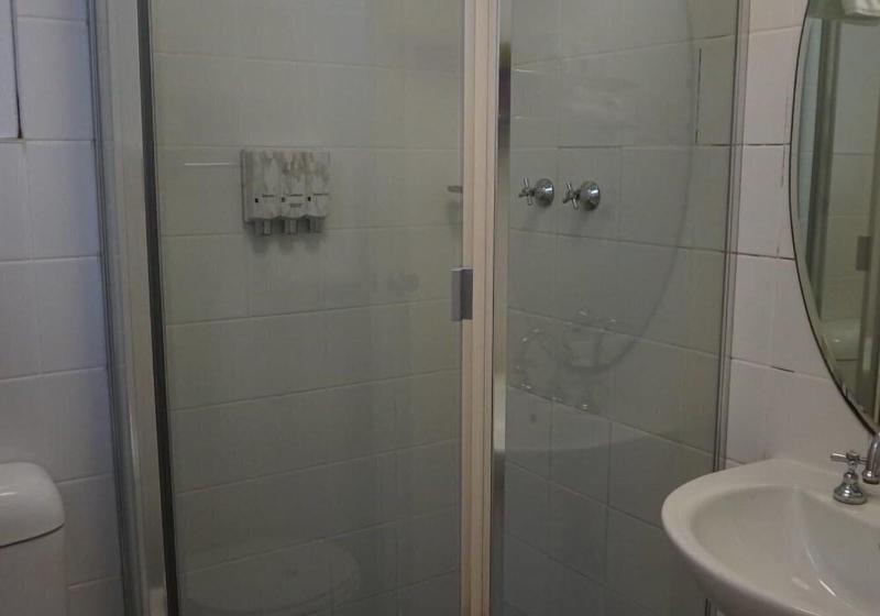 家庭间, Savoy Double Bay