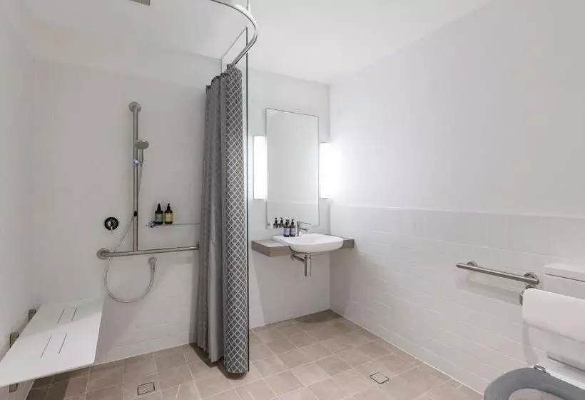 اتاق استاندارد با تخت بزرگ برای معلولان, Spicers Guesthouse
