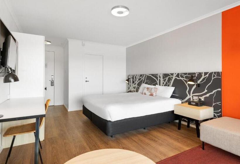 اتاق لوکس با تخت بزرگ, The Plaza Hotel Kalgoorlie