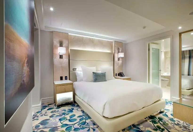 キングサイズベッドのスイートルーム, The Star Grand At The Star Gold Coast
