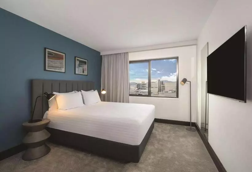 اتاق استاندارد با چشم‌انداز شهر, Travelodge Hotel Hobart